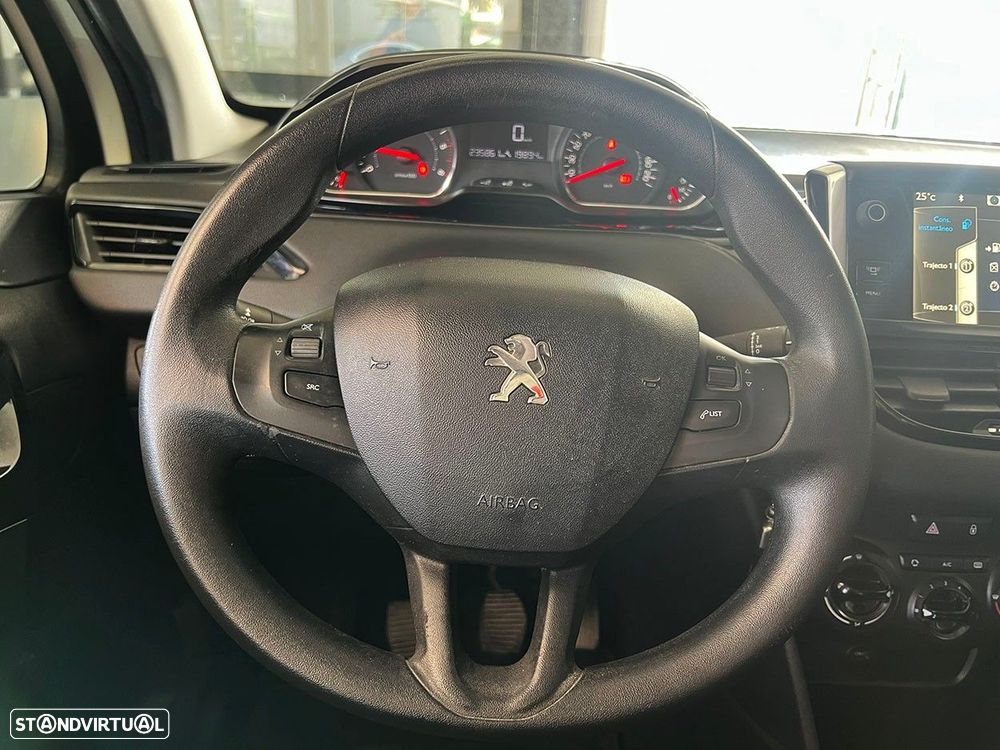 Peugeot 208 - 9