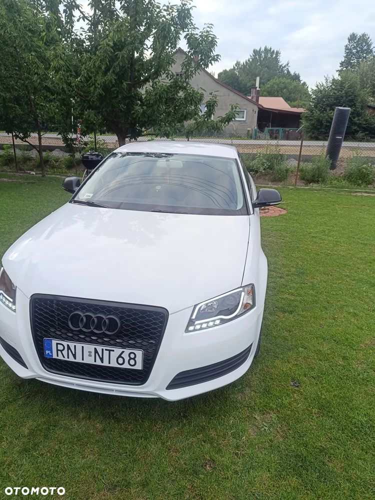 Audi A3 Sportback - 2