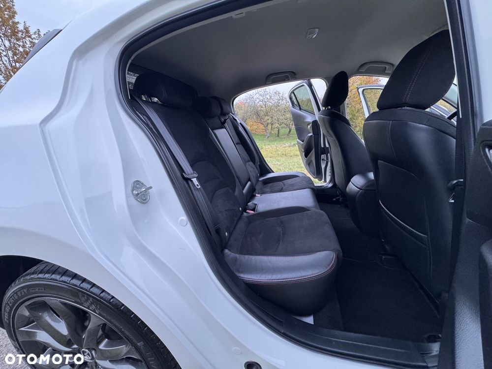 Mazda 3 SKYACTIV-G 120 Exclusive-Line - 32