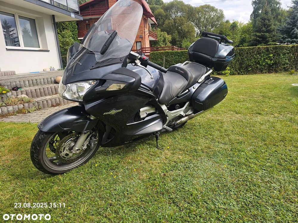 Honda ST - 5