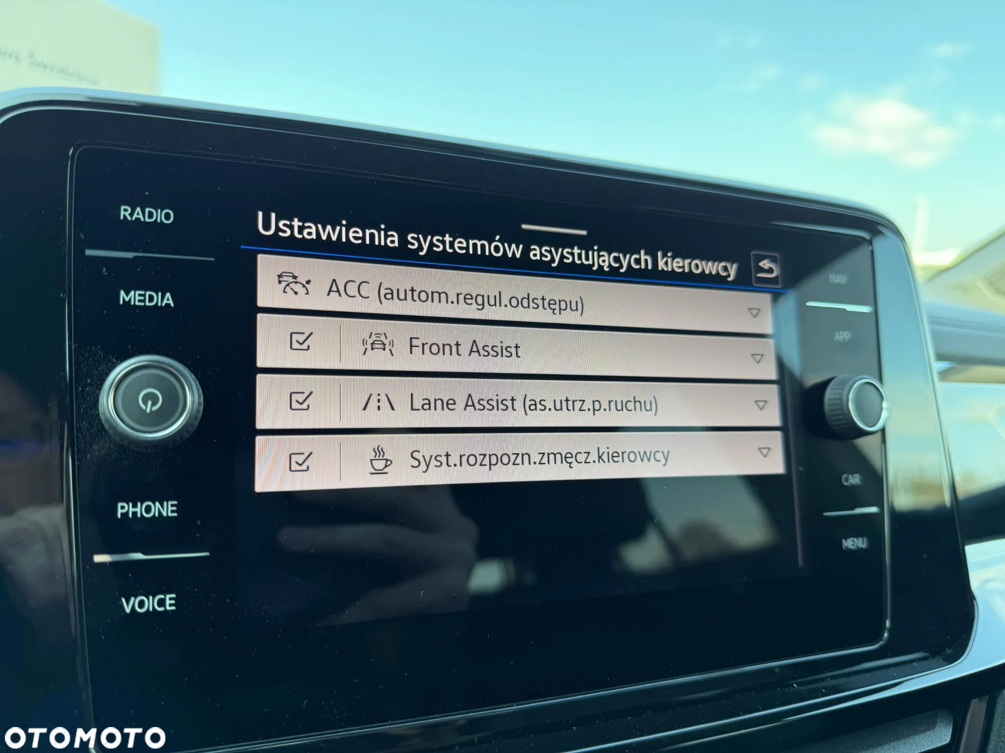 Volkswagen T-Roc 1.5 TSI R-Line DSG - 28