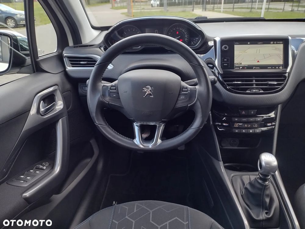 Peugeot 2008 1.2 Pure Tech GPF Style S&S - 7