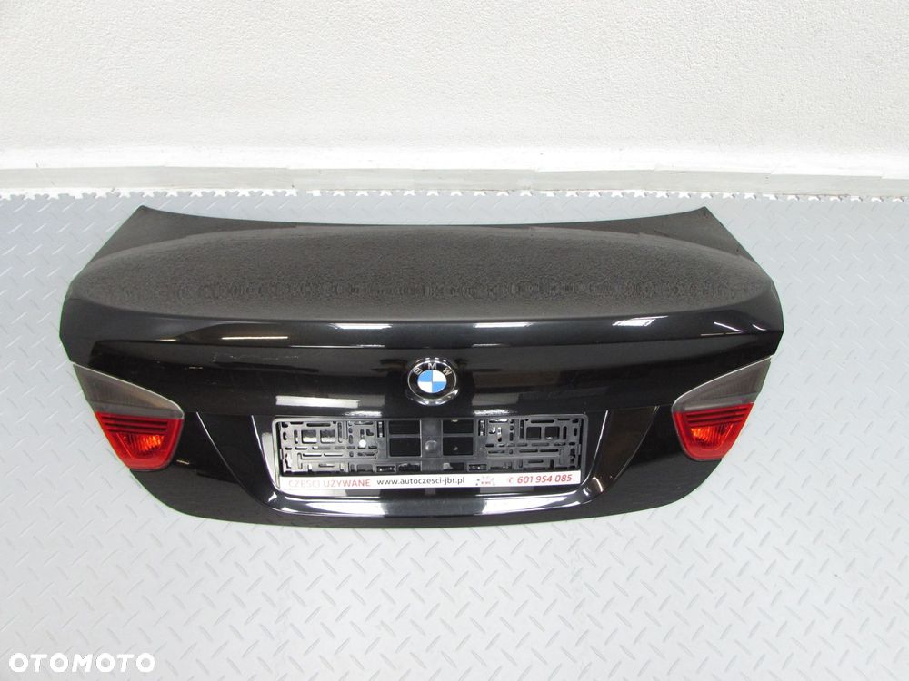 BMW E90 SEDAN 04-12 KLAPA BAGAZNIKA TYL - 1
