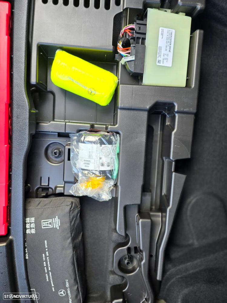 Mercedes-Benz A 180 d AMG Line - 12