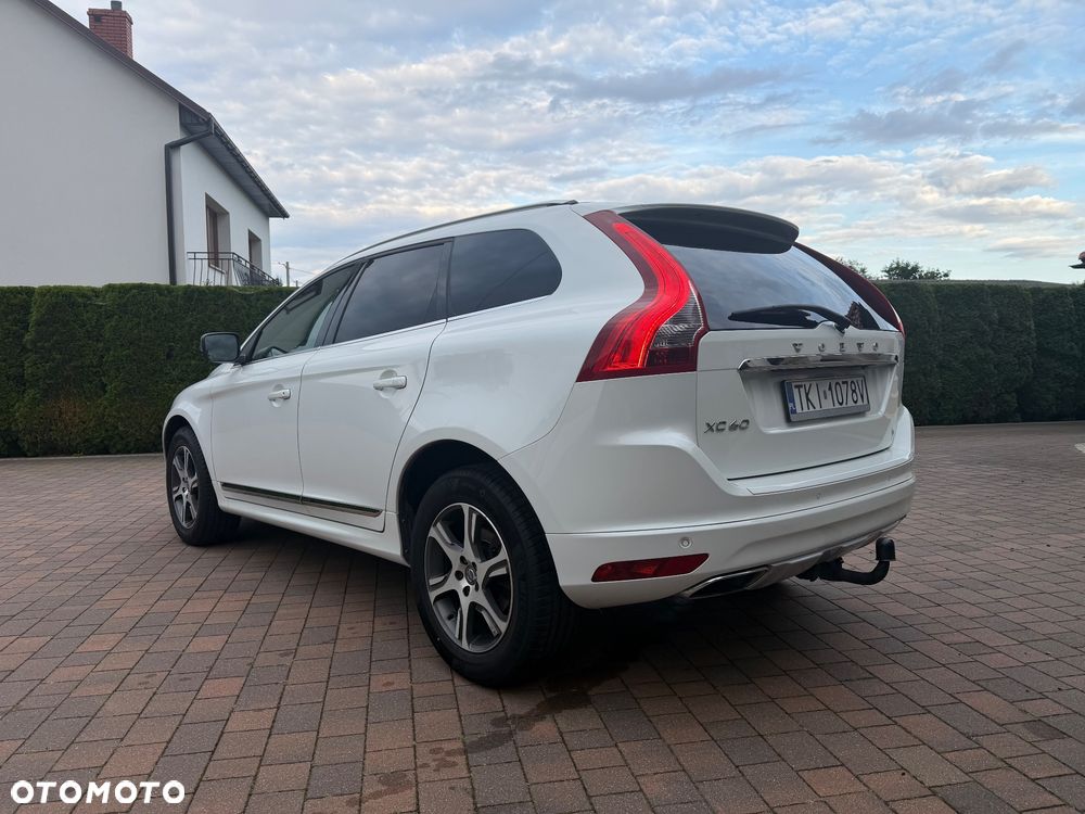 Volvo XC 60 D4 Drive-E Ocean Race - 3