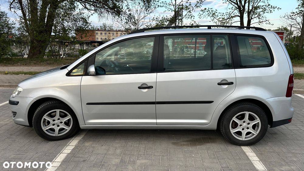 Volkswagen Touran 1.9 TDI DPF Trendline - 8