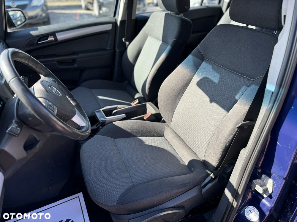 Opel Zafira - 16