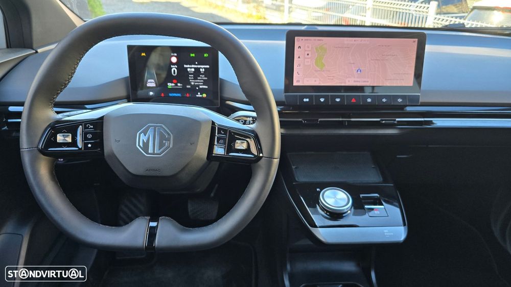 MG MG4 64 kWh Luxury - 13