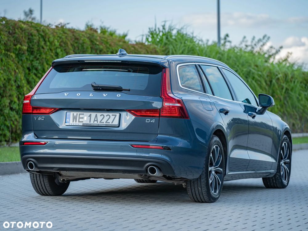 Volvo V60 D4 Momentum Pro - 4