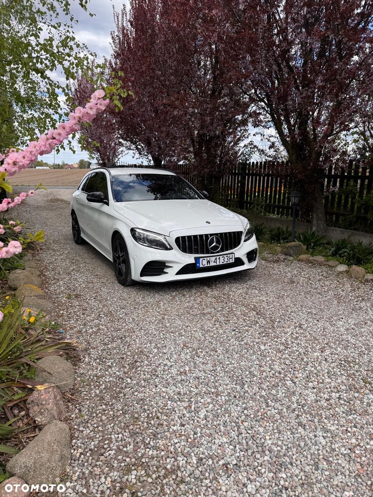 Mercedes-Benz Klasa C 300 d 4Matic 9G-TRONIC Night Edition - 2