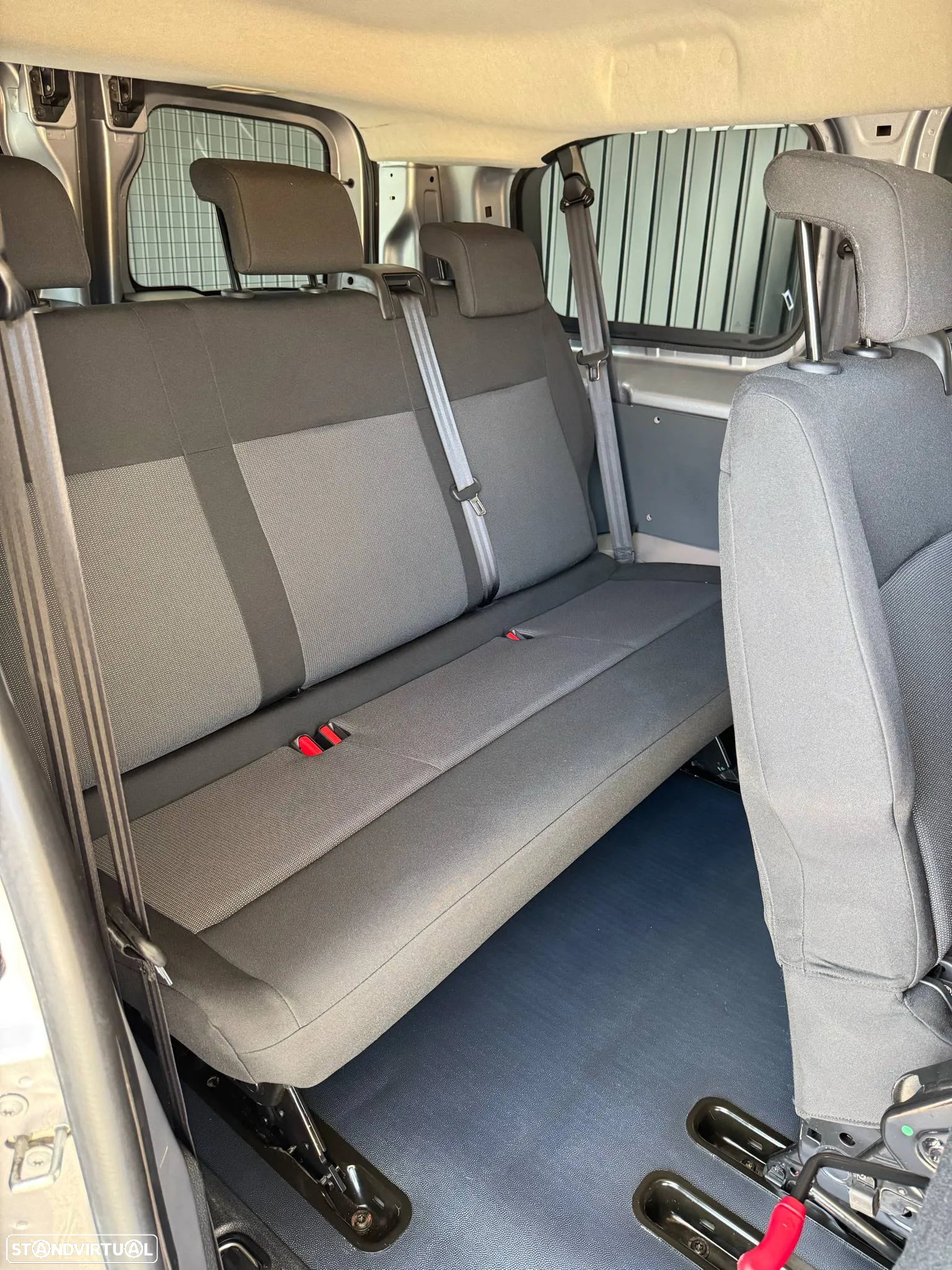 Peugeot Expert 1.5 BlueHDi L2H1 Semi-Vidrado - 16
