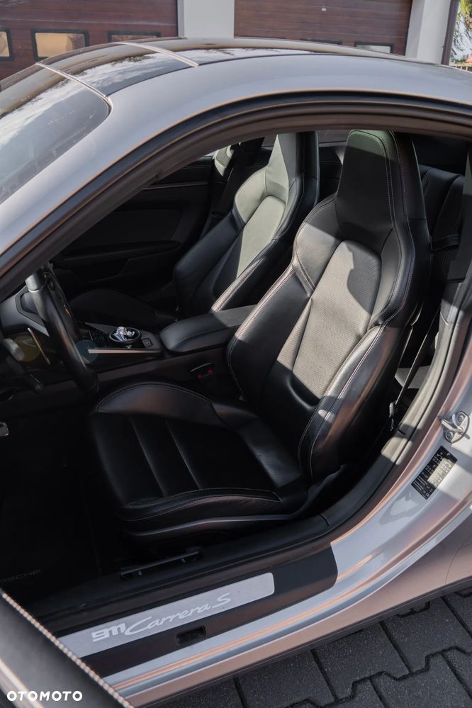 Porsche 911 - 21
