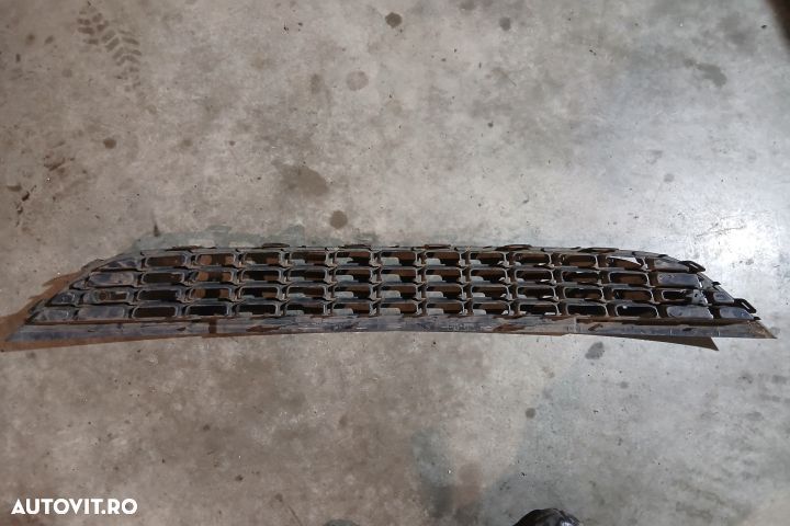 Grila bara fata centru 13266567 13266567 Opel Astra J [2009 - 2012] S - 2