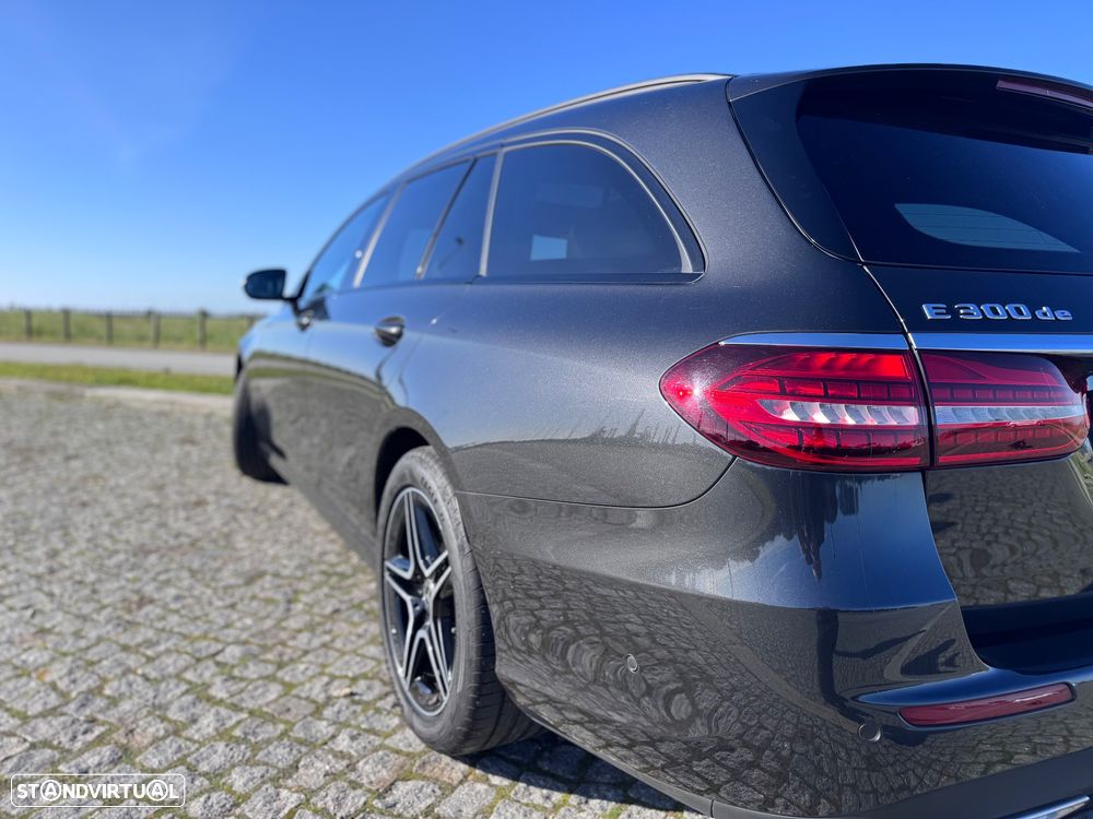 Mercedes-Benz E 300 de AMG Line - 4