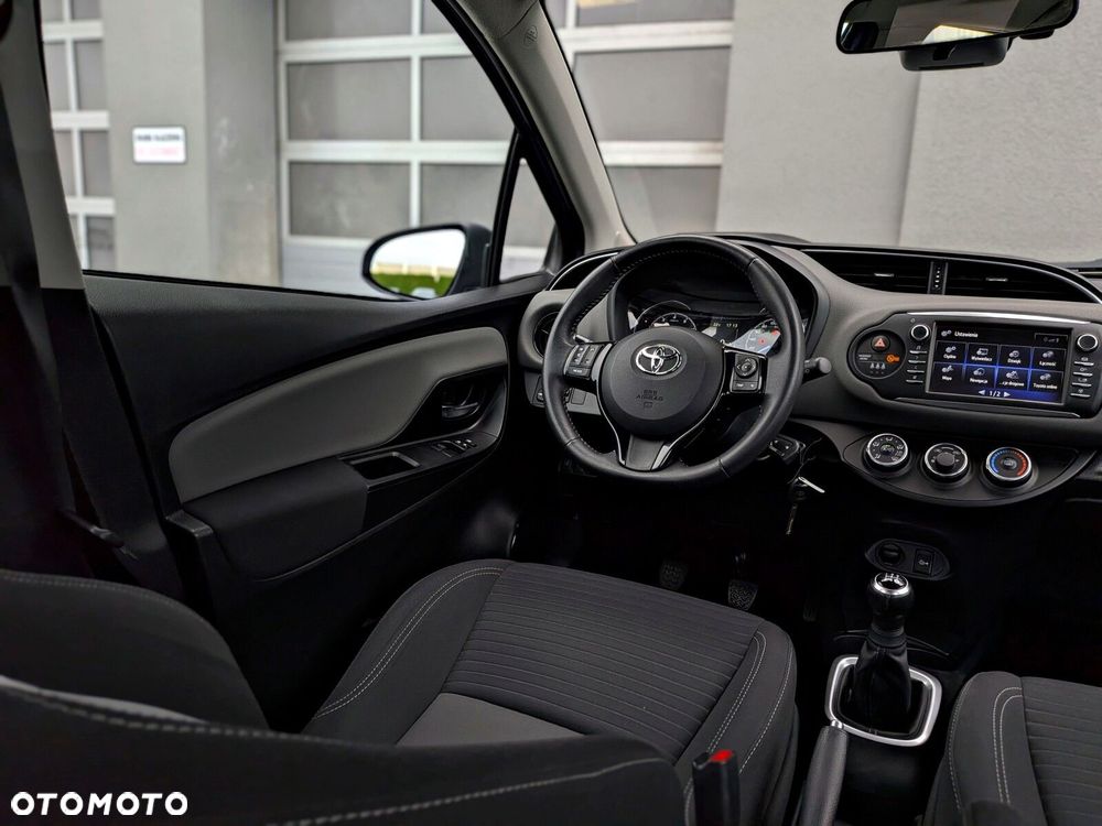 Toyota Yaris 1.0 Premium - 14