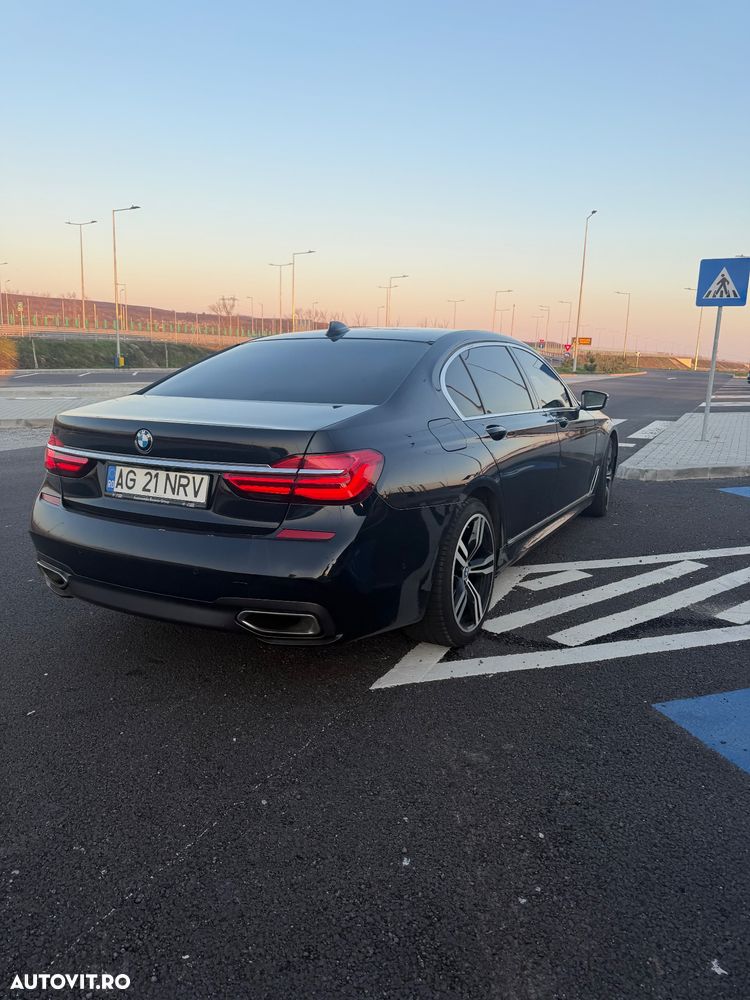BMW Seria 7 740Li - 37
