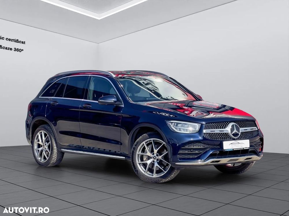 Mercedes-Benz GLC 300 e 4Matic 9G-TRONIC AMG Line - 3