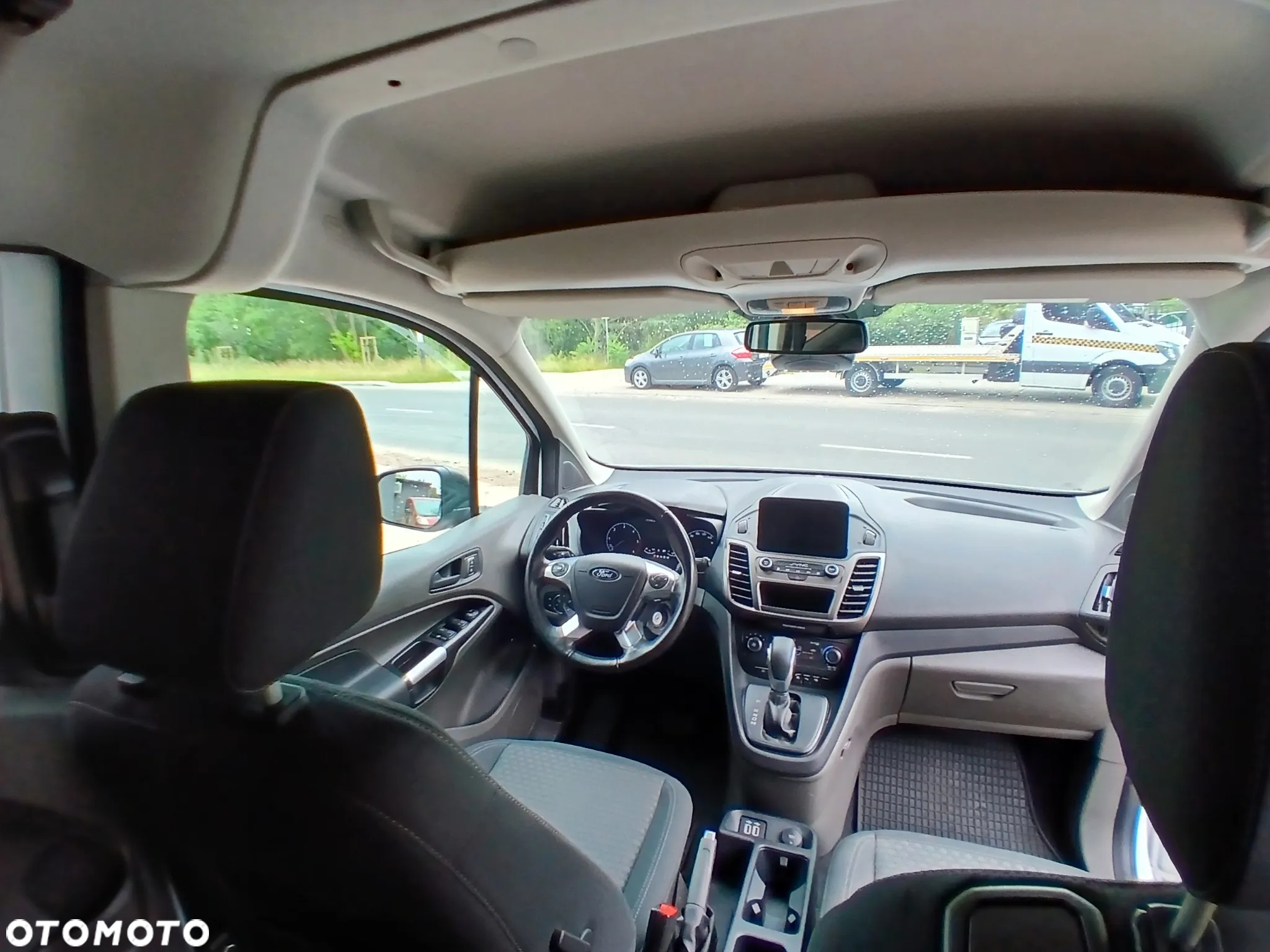 Ford Transit Connect - 10
