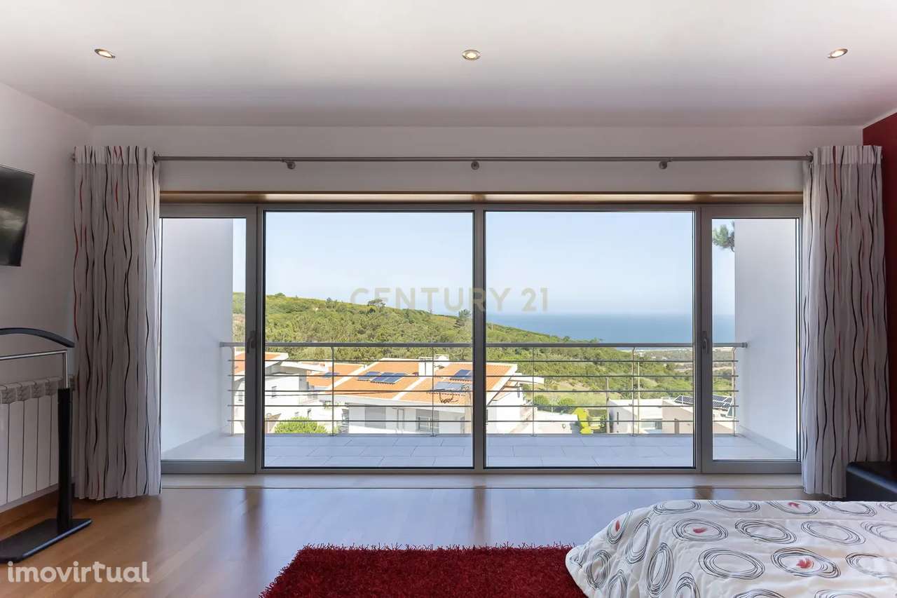 Moradia Única na Serra da Pescaria: Vista Panorâmica para o Mar e Prai - Grande imagem: 5/52