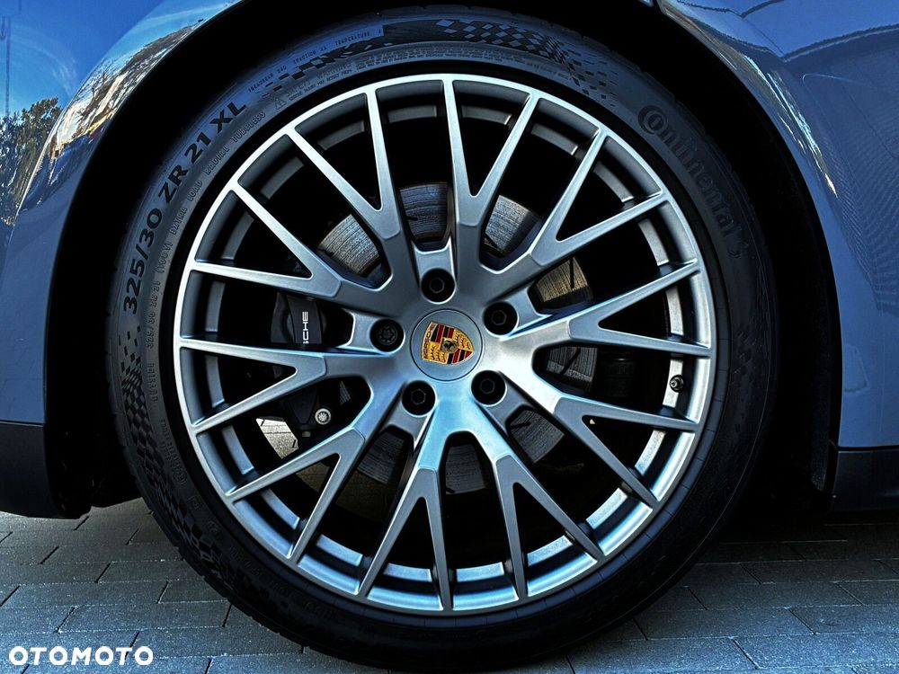 Porsche Panamera - 17