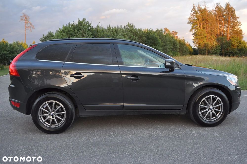 Volvo XC 60 2.4D AWD Momentum - 10