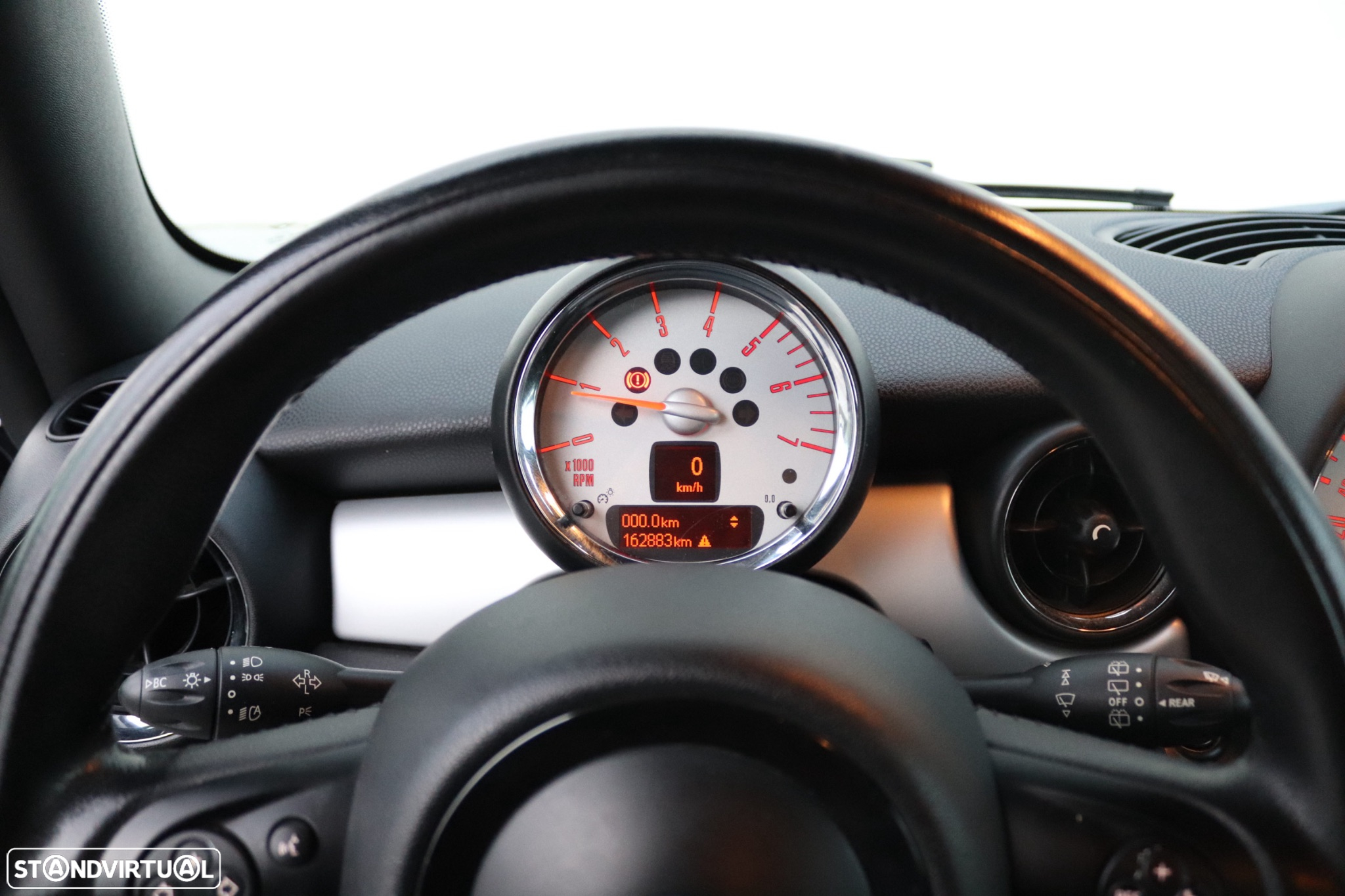 MINI 3 Portas One D - 31