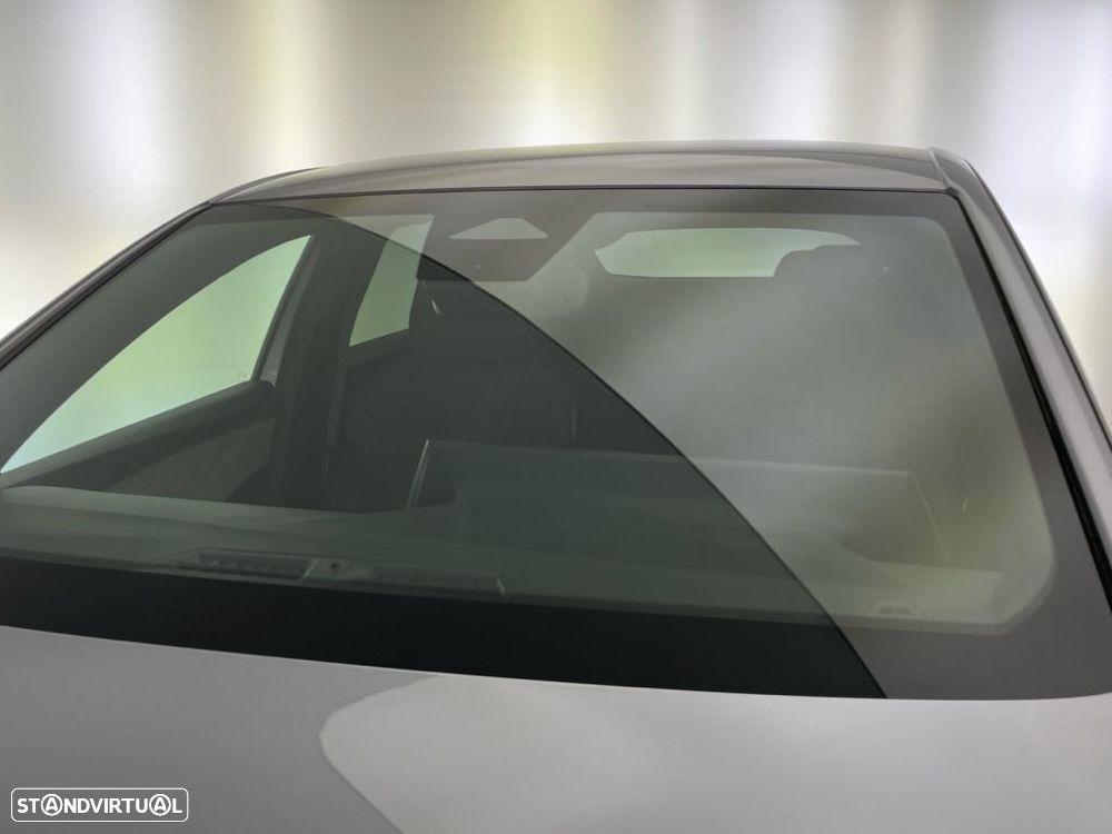 Peugeot 3008 1.2 Hybrid Allure e-DCS6 - 19