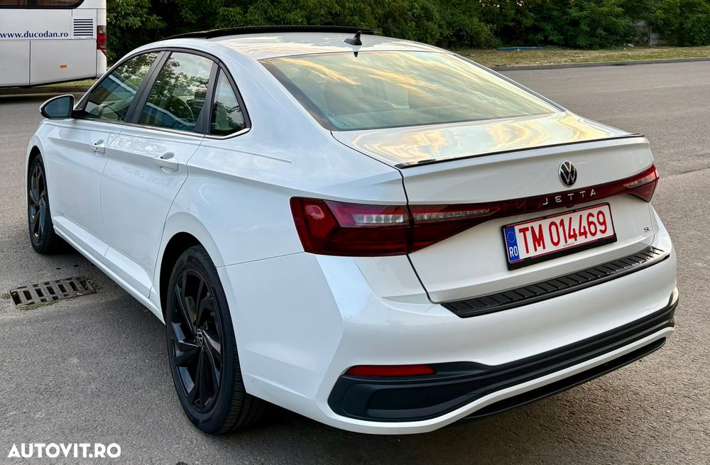 Volkswagen Jetta - 5