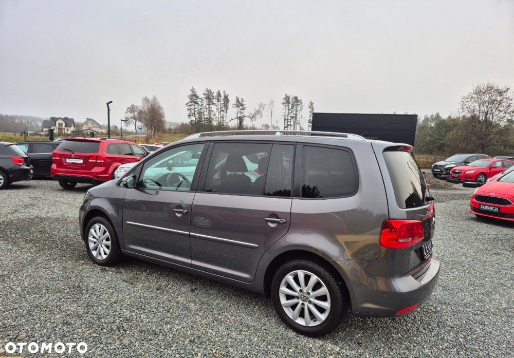 Volkswagen Touran - 34