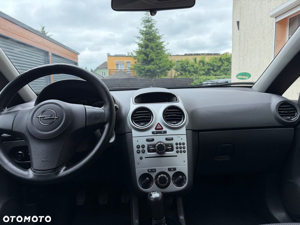 Opel Corsa 1.2 16V Essentia - 8