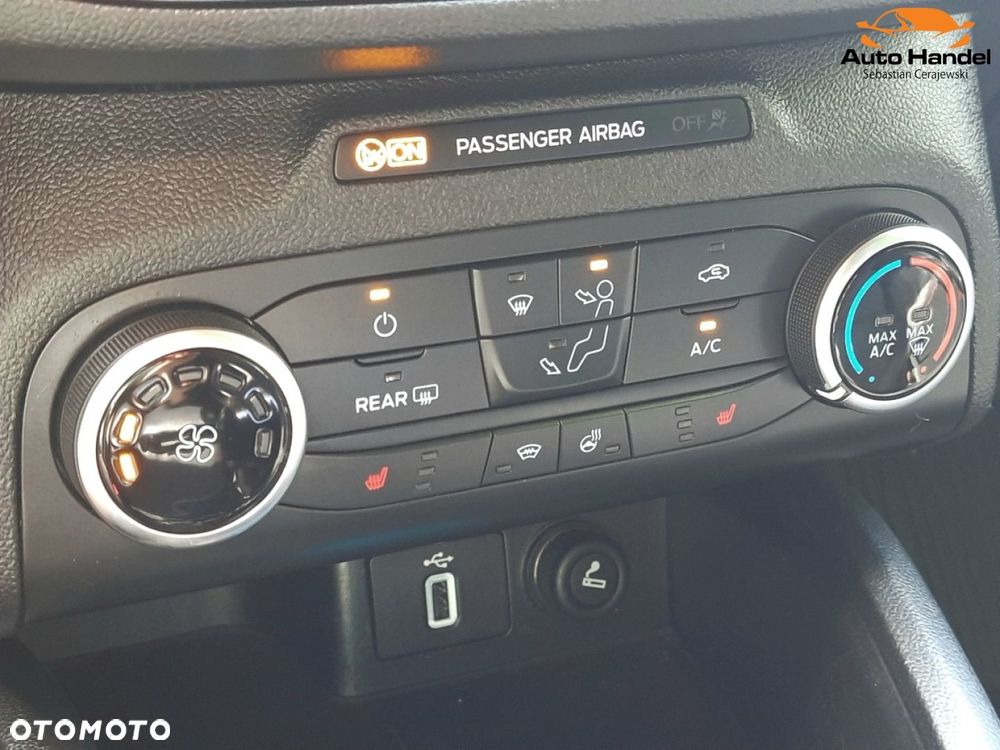 Ford Focus 1.0 EcoBoost Start-Stopp-System ST-LINE - 40
