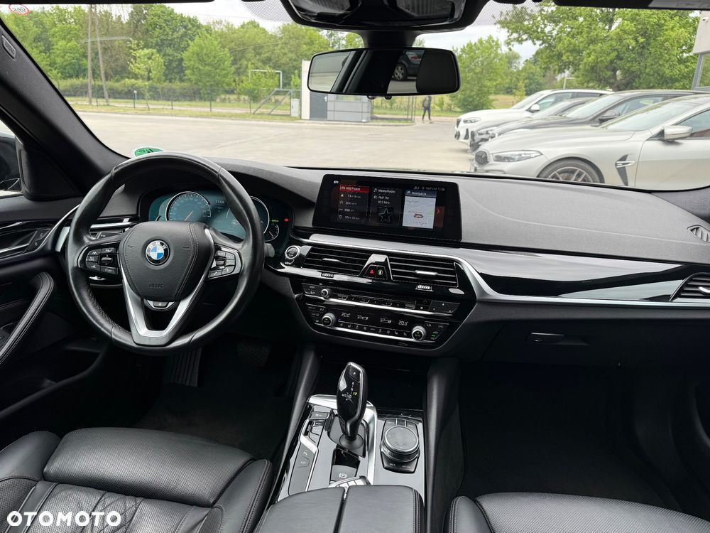 BMW Seria 5 520d Luxury Line sport - 26