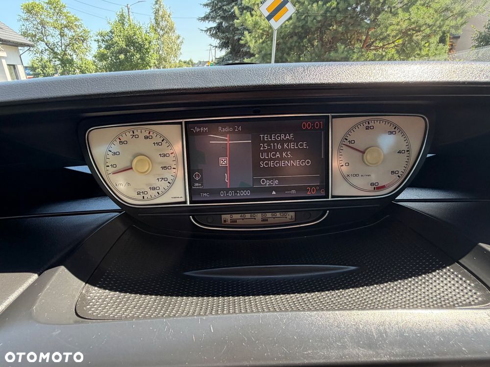 Peugeot 807 2.0 HDi Premium Grand Prix - 23
