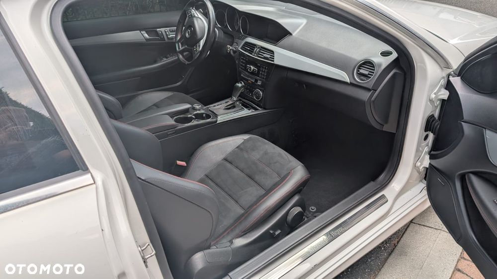 Mercedes-Benz Klasa C 250 Sport 7G-TRONIC - 27