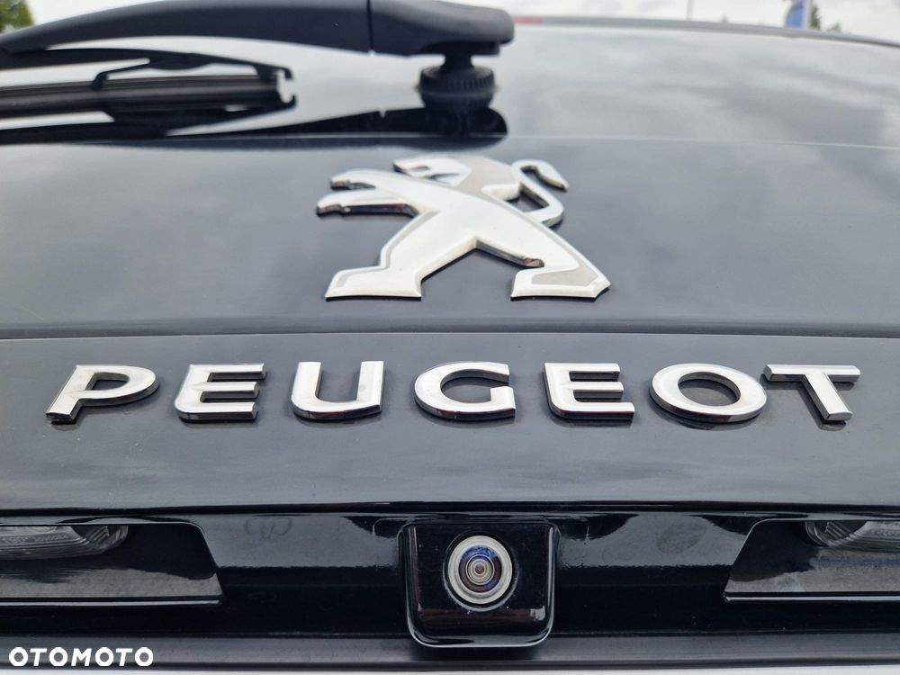 Peugeot Traveller L3 2.0 BlueHDi 180 EAT8 Business - 17