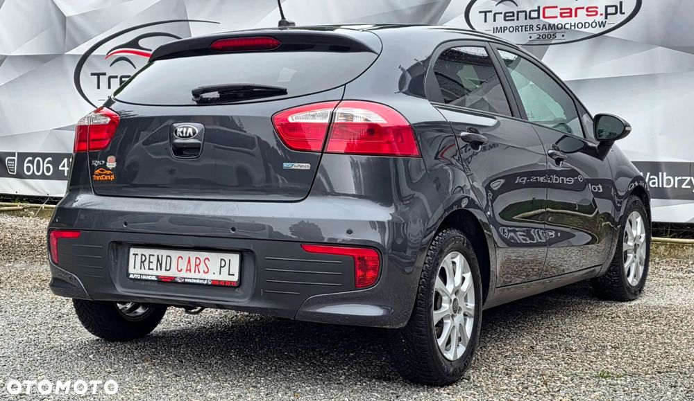 Kia Rio 1.4 Dream Team Edition - 26