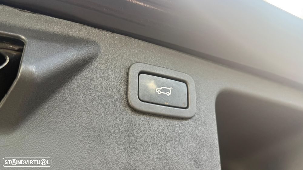 Land Rover Discovery Sport 2.0 eD4 SE - 14