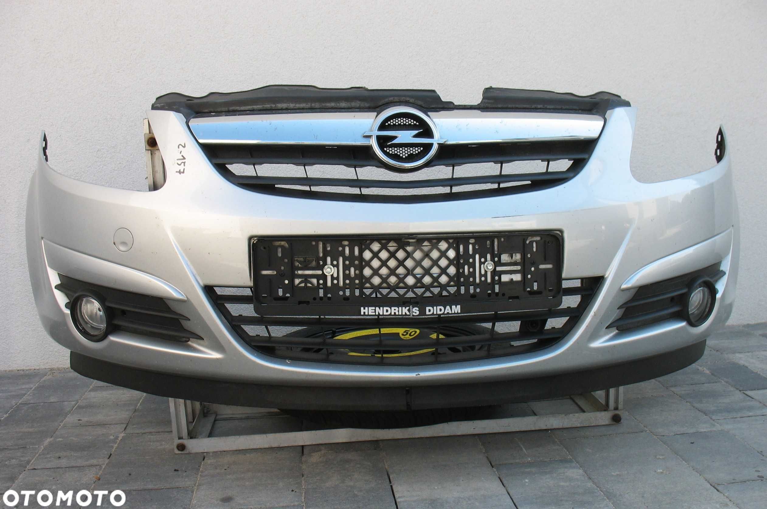 Opel Corsa D 06-10r Zderzak przód kompletny lakier Z157 - 1