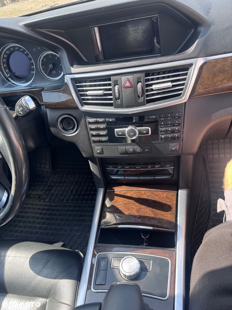 Mercedes-Benz Klasa E 200 CDI DPF BlueEFFICIENCY 7G-TRONIC - 18