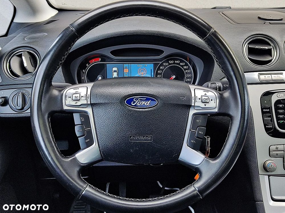 Ford S-Max 2.0 FF Titanium - 23