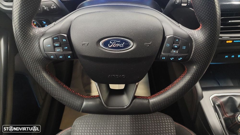 Ford Focus SW 1.0 EcoBoost MHEV ST-Line - 17