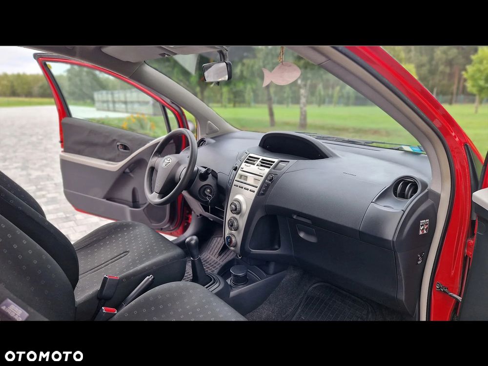 Toyota Yaris 1.3 Luna - 15