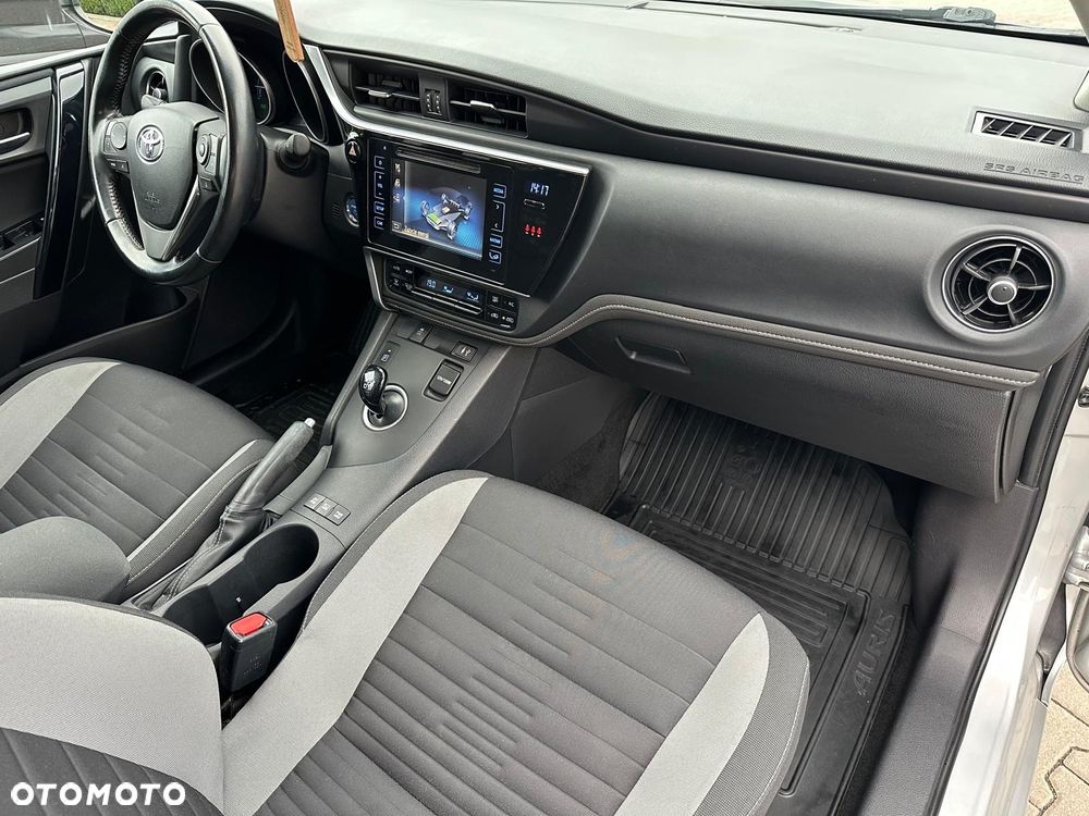 Toyota Auris Hybrid 135 Comfort - 34