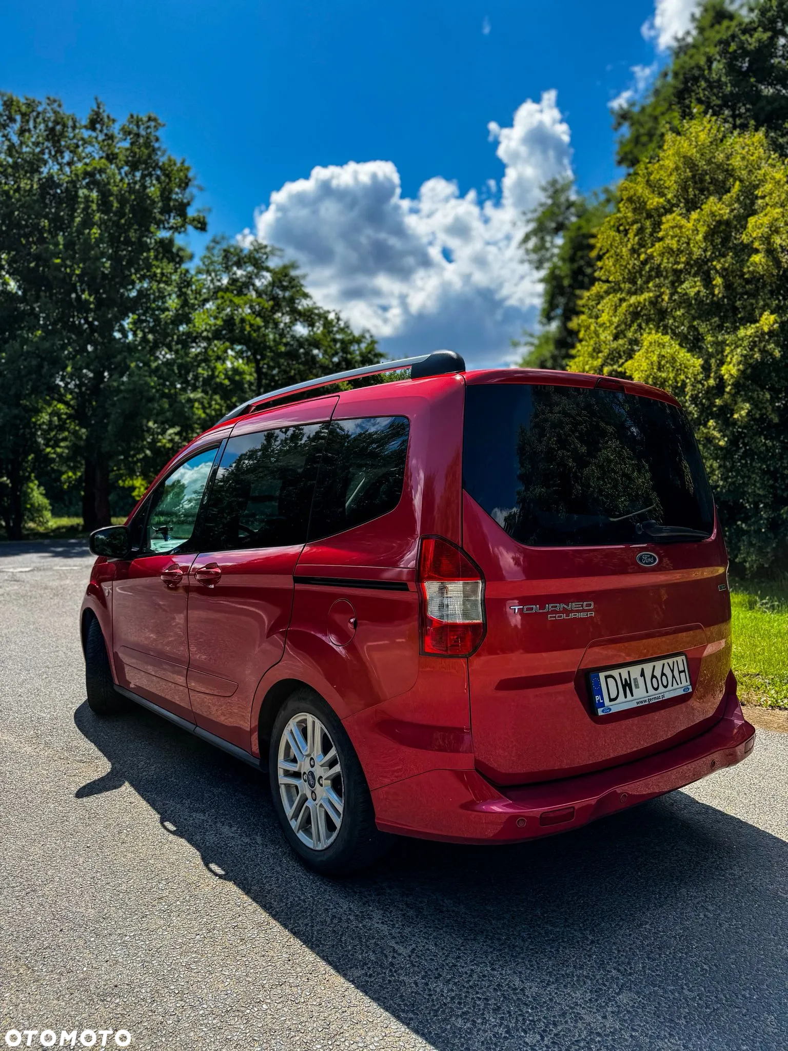 Ford Tourneo Courier 1.0 EcoBoost Titanium - 4