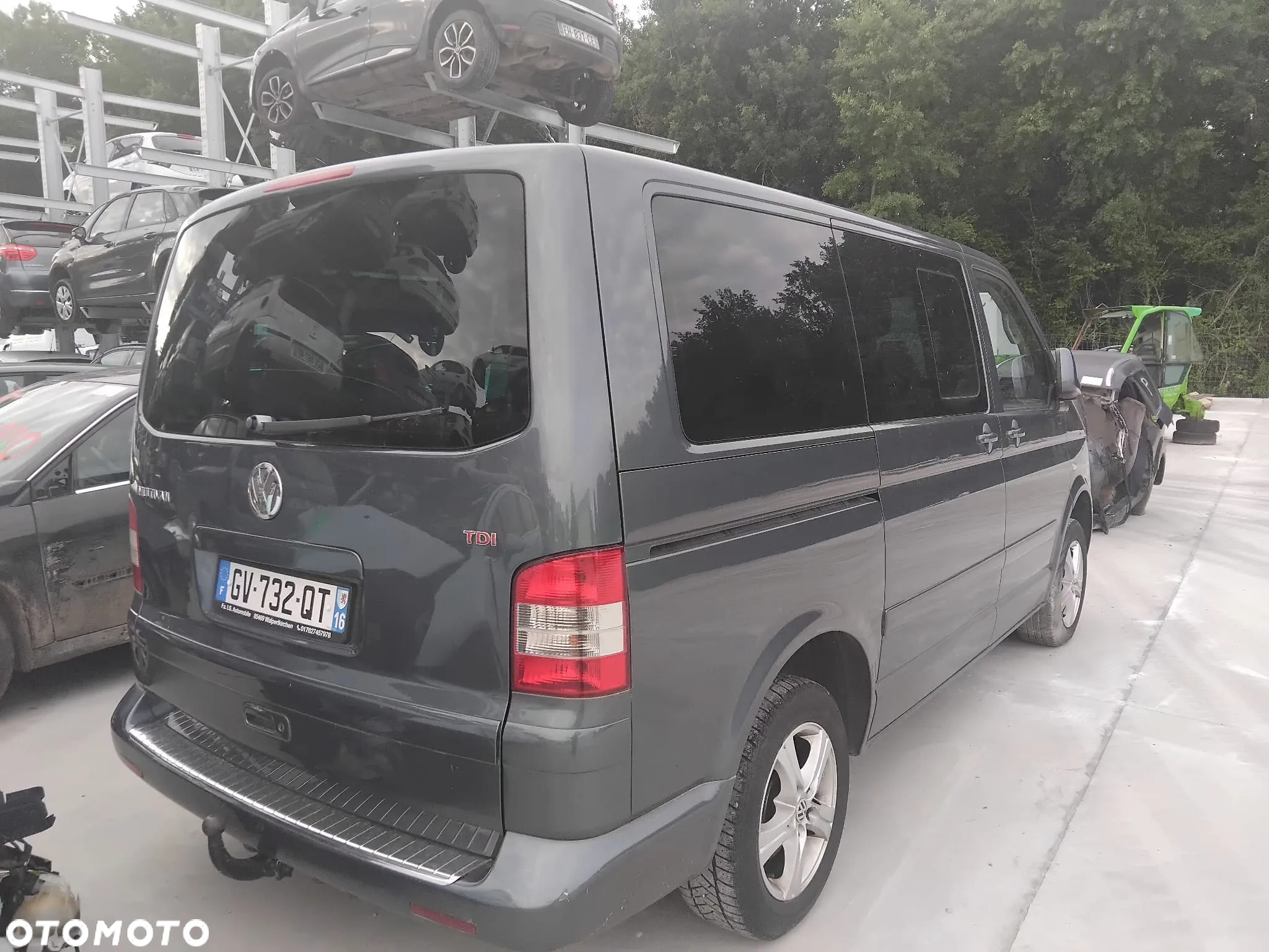 Volkswagen Multivan - 4