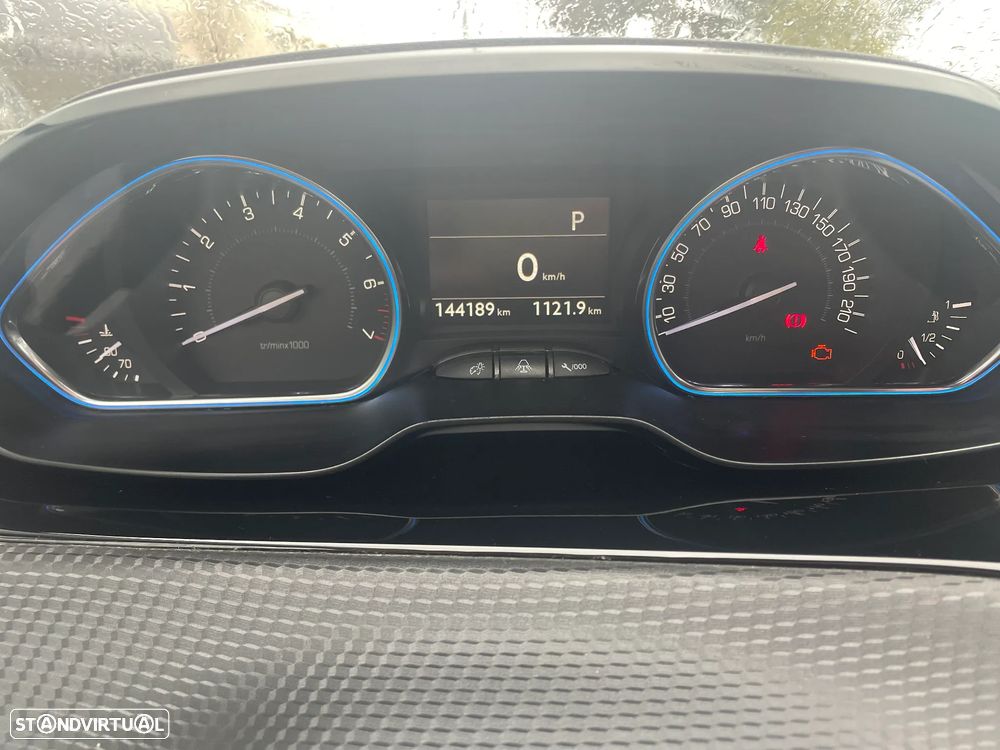 Peugeot 2008 PureTech 110 Stop&Start EAT6 Allure - 19