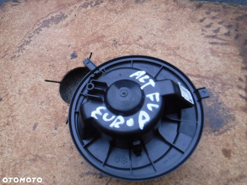 Golf V Altea A3 Octavia wentylator nagrzewnicy EU - 1