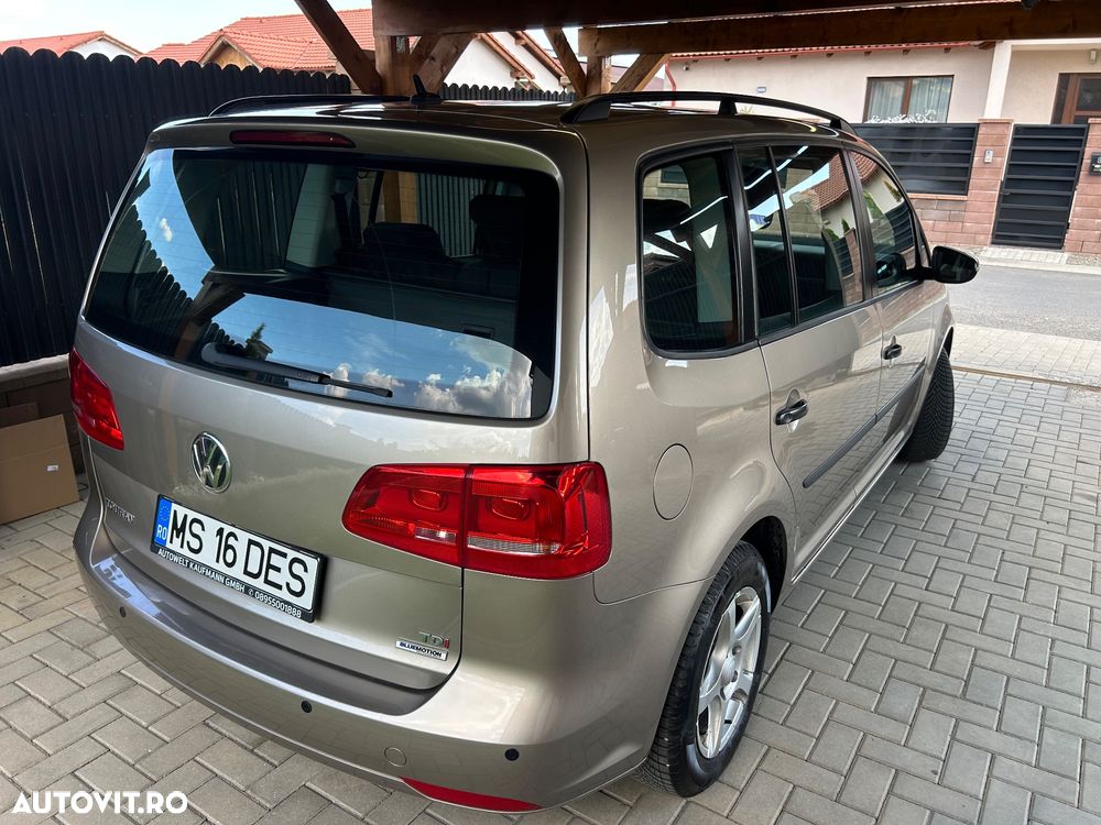 Volkswagen Touran - 3
