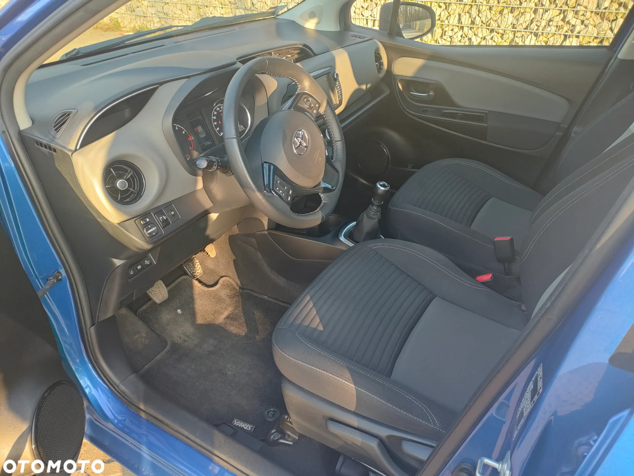 Toyota Yaris 1.5 Premium - 7