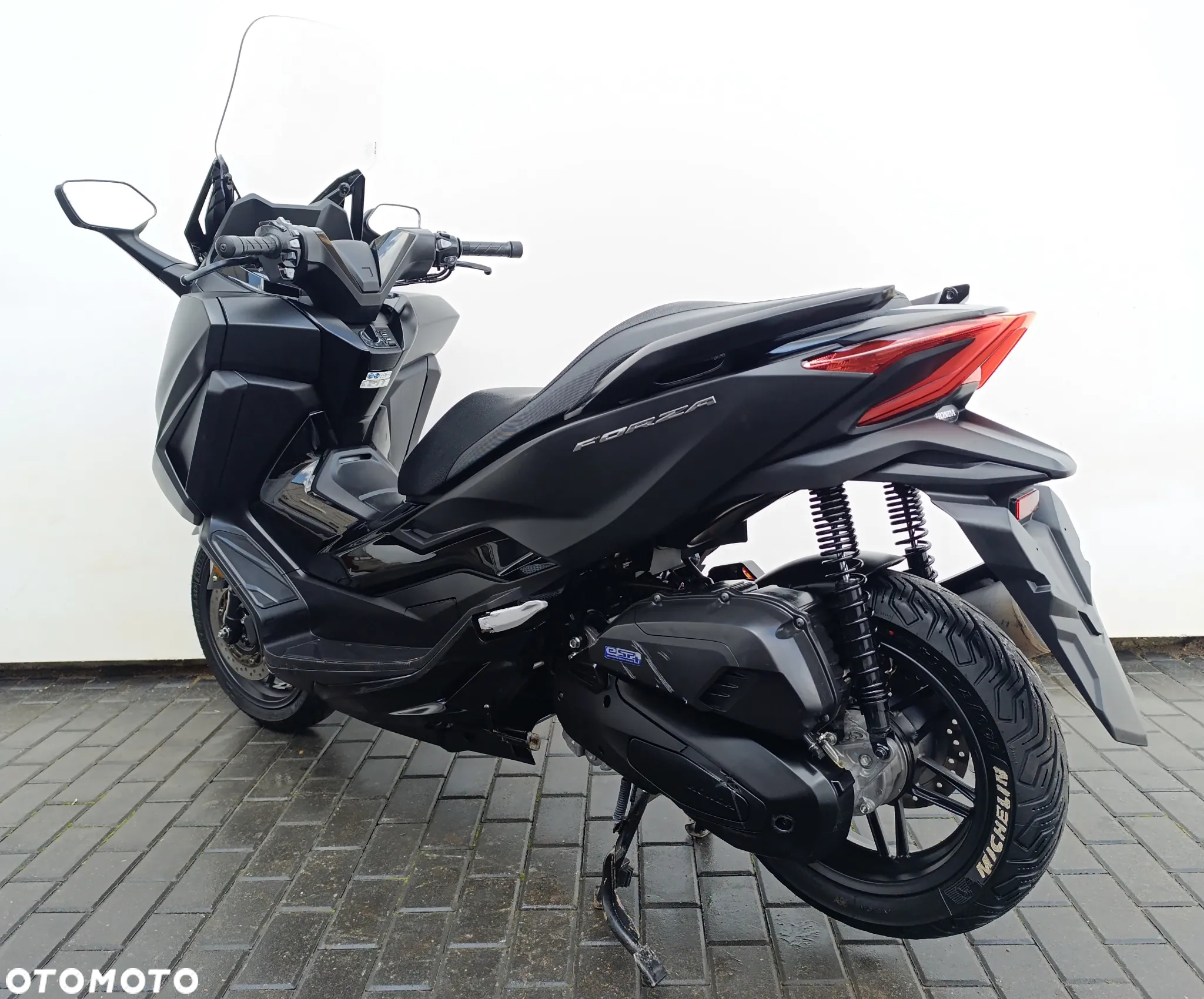 Honda NSS - 4